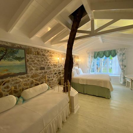 Lola 38 Hotel Foça Ngoại thất bức ảnh