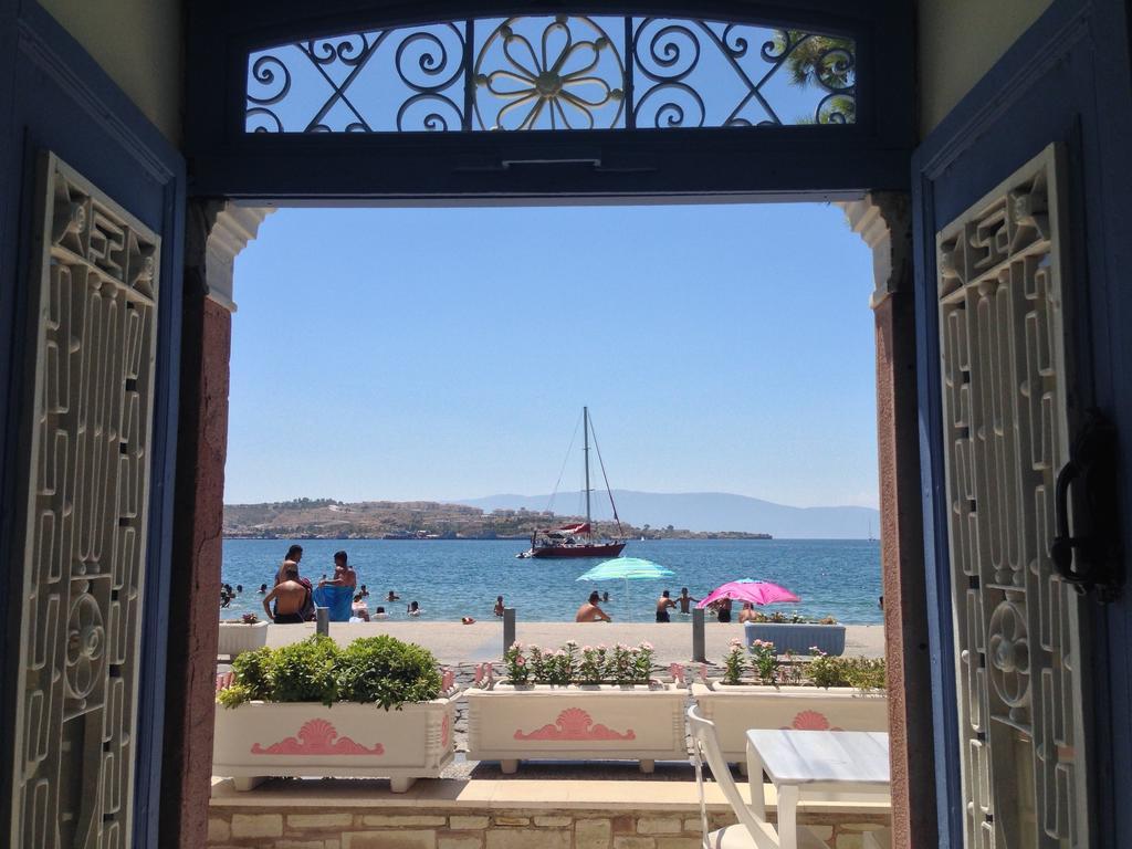 Lola 38 Hotel Foça Ngoại thất bức ảnh
