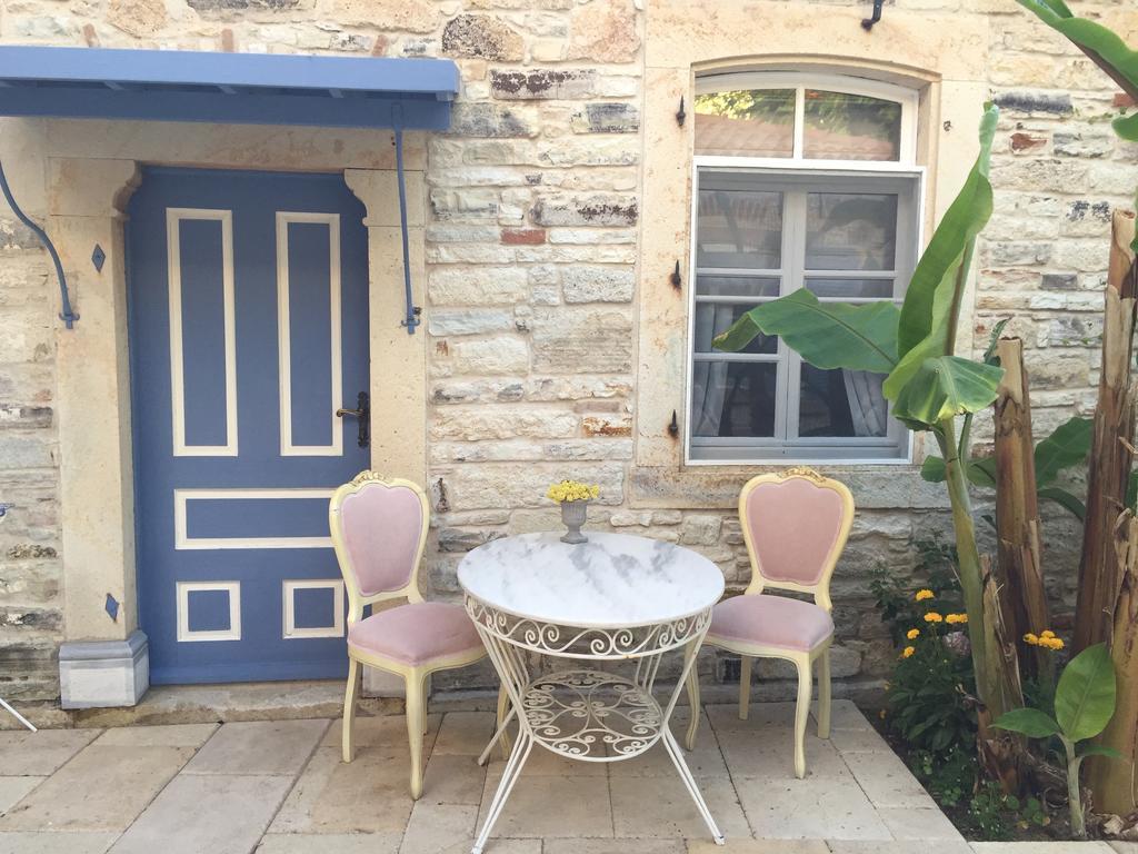 Lola 38 Hotel Foça Phòng bức ảnh