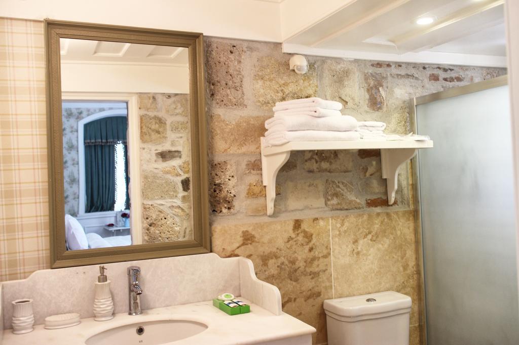 Lola 38 Hotel Foça Ngoại thất bức ảnh