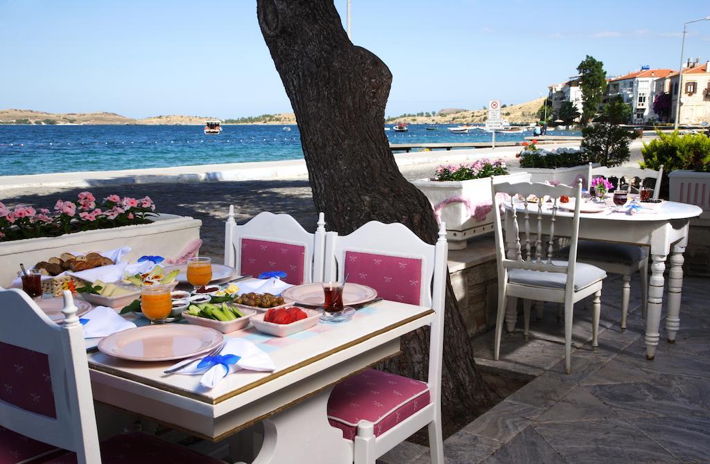 Lola 38 Hotel Foça Ngoại thất bức ảnh