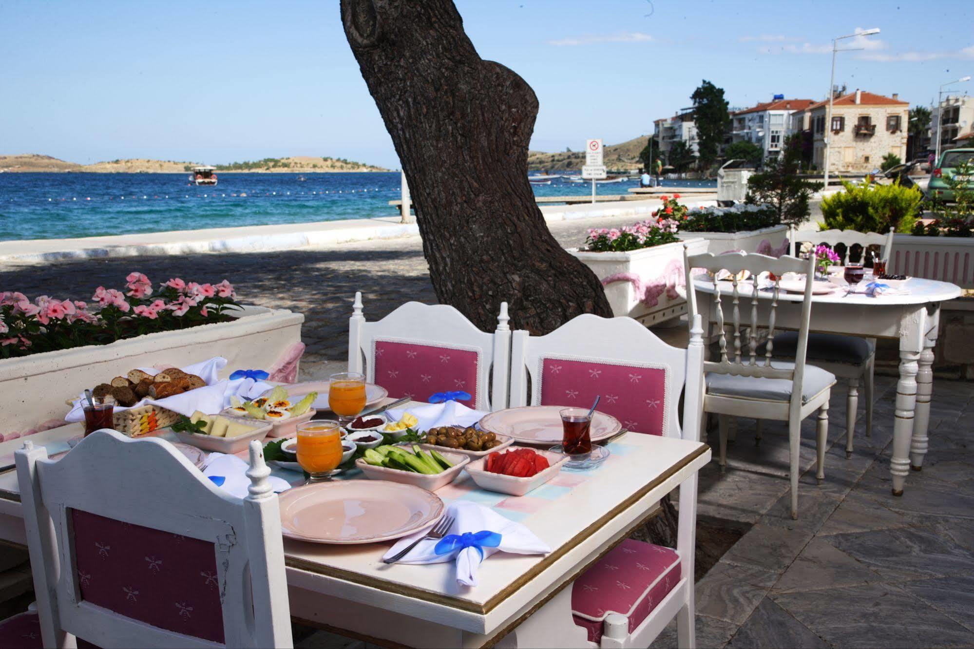 Lola 38 Hotel Foça Ngoại thất bức ảnh