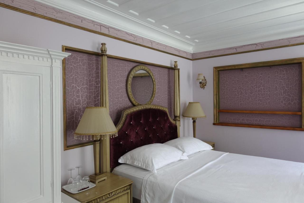 Lola 38 Hotel Foça Ngoại thất bức ảnh