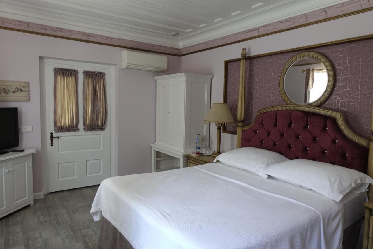 Lola 38 Hotel Foça Ngoại thất bức ảnh