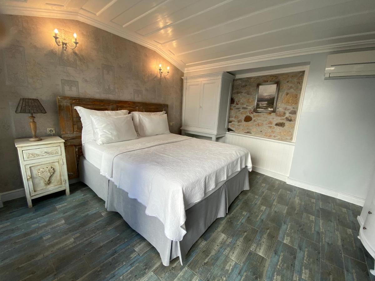 Lola 38 Hotel Foça Ngoại thất bức ảnh
